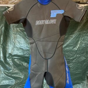 Body Glove women’s shorty wetsuit. Size 7